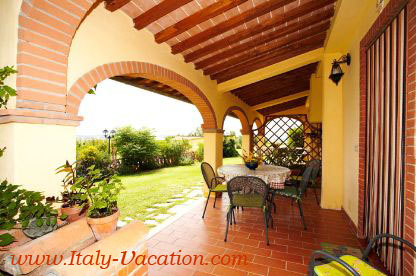 Italy vacation  Az. Agr.  francesco    Agriturismo Farm Vacation House & Motorhome , Az. IL Querciollo , Toscana , garda , Napoli Amalfi, Tuscany & Umbria 
