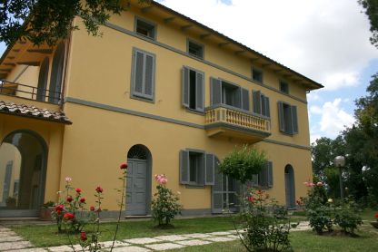 Italy vacation agriturismo FALCON  Chiusi  - Farm House Vacation  Toscana , garda , Napoli Amalfi, Tuscany & Umbria