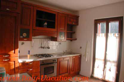 Italy vacation Alba farmhouse  Agriturismo Farm Vacation House & Motorhome , Az. IL Querciollo , Toscana , garda , Napoli Amalfi, Tuscany & Umbria 