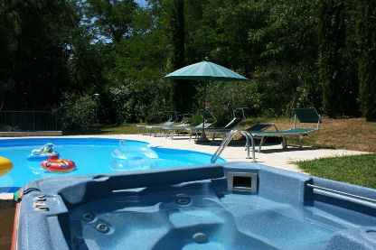 Italy vacation Alba farmhouse  Agriturismo Farm Vacation House & Motorhome , Toscana  , Tuscany & Umbria 