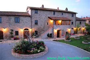 Italy vacation La Mucchia - Casa Vacanza & Art Galleryuse  Agriturismo Farm Vacation House & Motorhome , Az. IL Querciollo , Toscana , garda , Napoli Amalfi, Tuscany & Umbria 