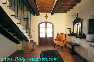 Italy vacation La Mucchia - Casa Vacanza & Art Galleryuse  Agriturismo Farm Vacation House & Motorhome , Az. IL Querciollo , Toscana , garda , Napoli Amalfi, Tuscany & Umbria 