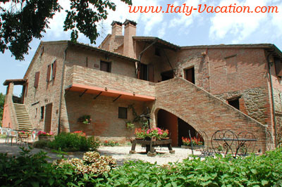 Italy vacation Osvalldo House - Lago Trasimeno Agriturismo Farm Vacation House & Motorhome , Az. IL Querciollo , Toscana , garda , Napoli Amalfi, Tuscany & Umbria 