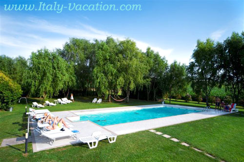 Italy Vacation Moscato Lago di Garda 