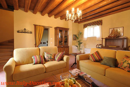 Italy vacation Garda_Paradiso Agriturismo Farm Vacation House & Motorhome , Az. IL Querciollo , Toscana , garda , Napoli Amalfi, Tuscany & Umbria 