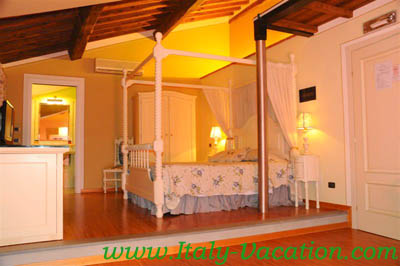 Luca-Benedeti Farm . Vacation Farm House near Luca .  Italy vacation Agriturismo Farm Vacation House & Motorhome , Toscana ,  Tuscany & Umbria