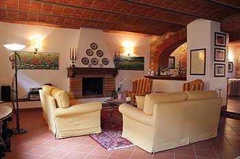 www.Italy-Vacation.com  Tenuta  castello  Tuscany - Bucine  Luxury Vacation Castle House