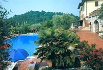 www.Italy-vacation.com  S. Roco Residences  Lago di Garda