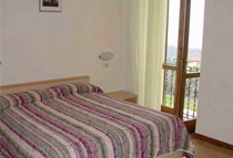 www.Italy-vacation.com  S. Roco Residences  Lago di Garda