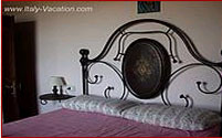 Toscana-Agr._La_Gabole_Azienda_Agriturismo_bedroom